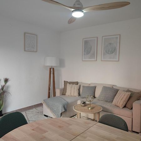 Feel Welcome Barcelona Apartment กอร์เนยา เดอ ลูเบรอกาต ภายนอก รูปภาพ