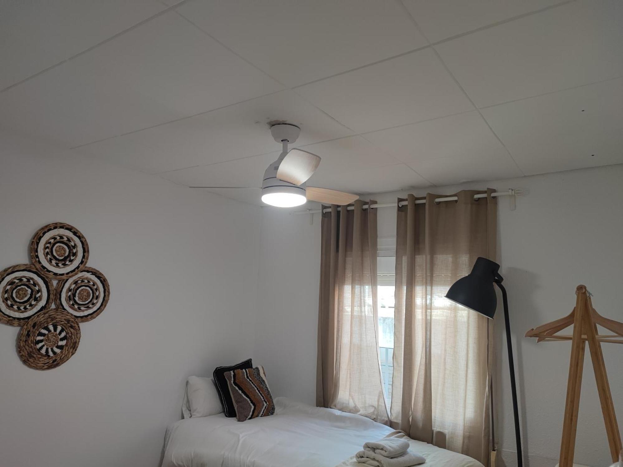 Feel Welcome Barcelona Apartment กอร์เนยา เดอ ลูเบรอกาต ภายนอก รูปภาพ